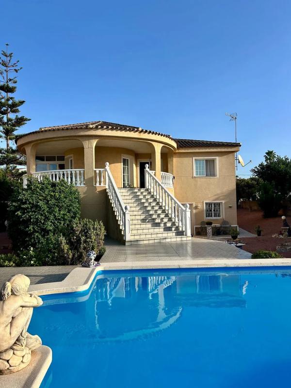 Properties for sale and rent in Spain photo 3