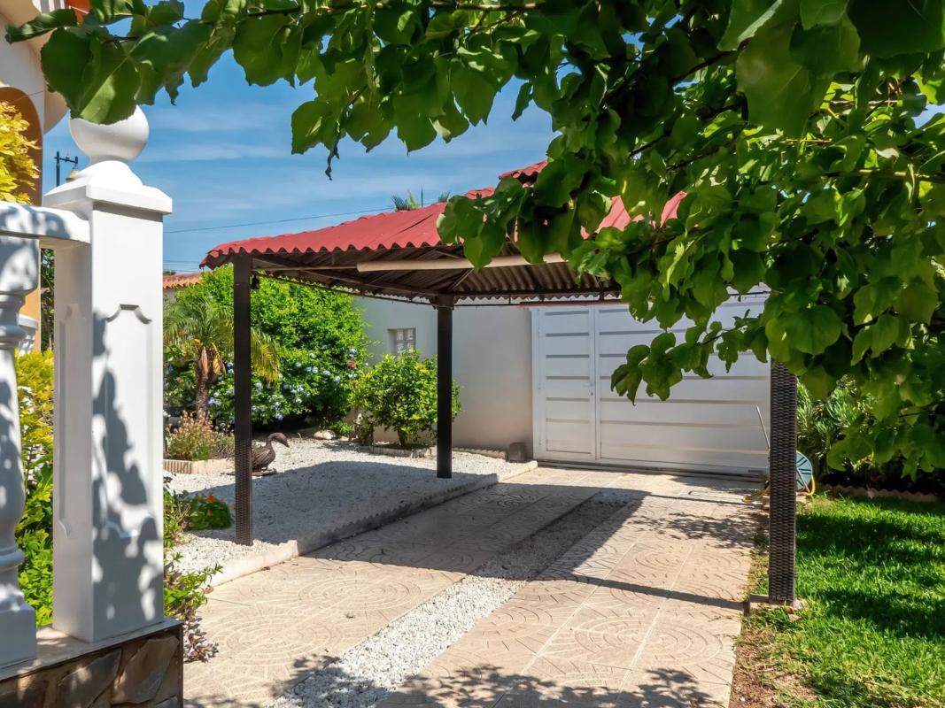 Properties for sale and rent in Spain photo 2