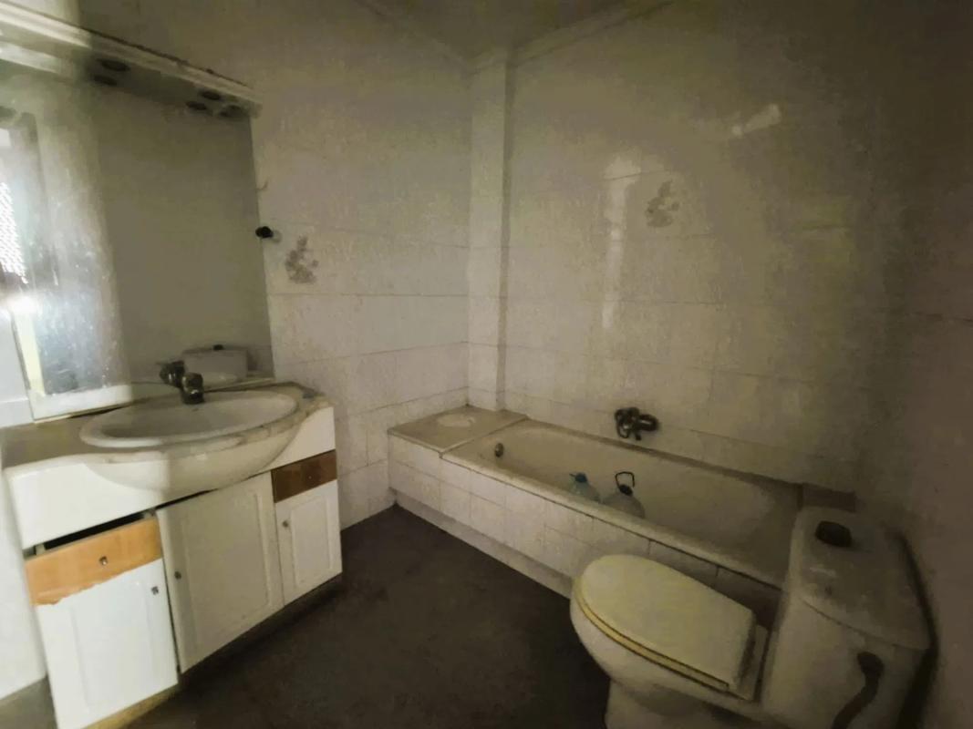 Budynek Mieszkalny o powierzchni 220m2 na sprzedaż w Catral photo 2