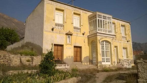 Edificio en Orihuela Ciudad thumbnail 1