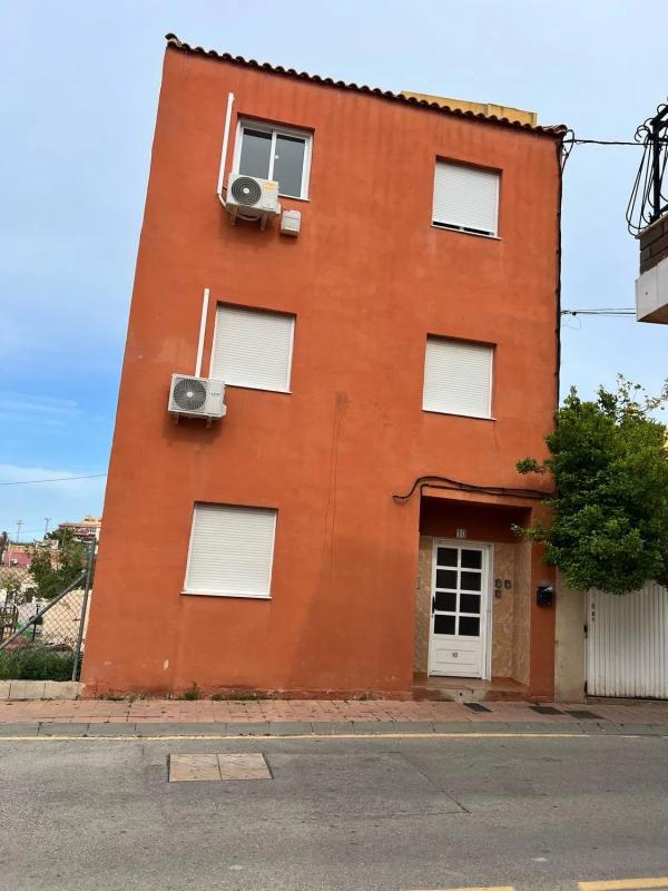 Properties for sale and rent in Spain photo 4