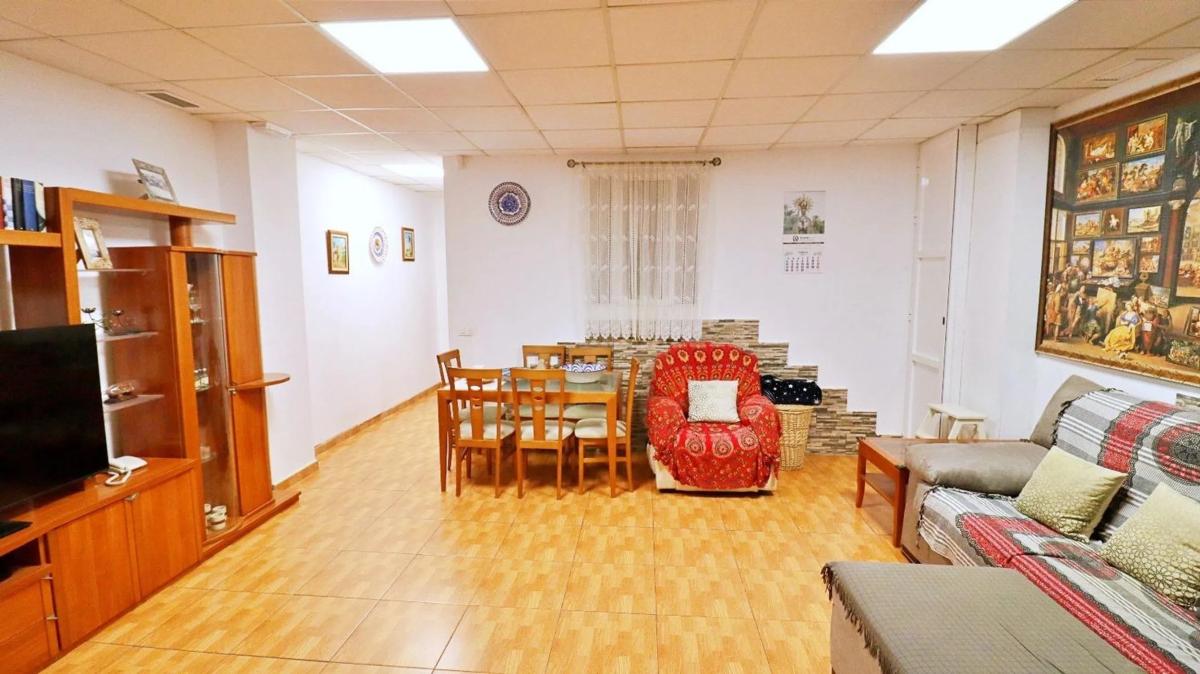 Propiedades en venta y alquiler en España photo 1