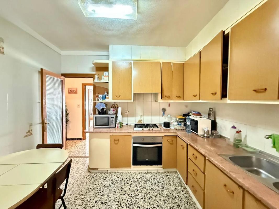 Properties for sale and rent in Spain photo 4