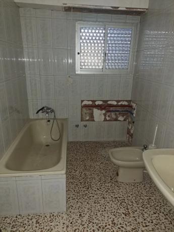 Edificio residencial en plaza de Baix Vila s/n photo 3
