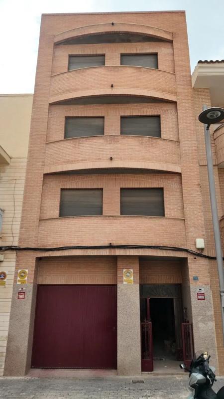 Propiedades en venta y alquiler en España photo 2