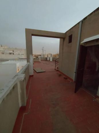 Edificio residencial en calle las Navas photo 1