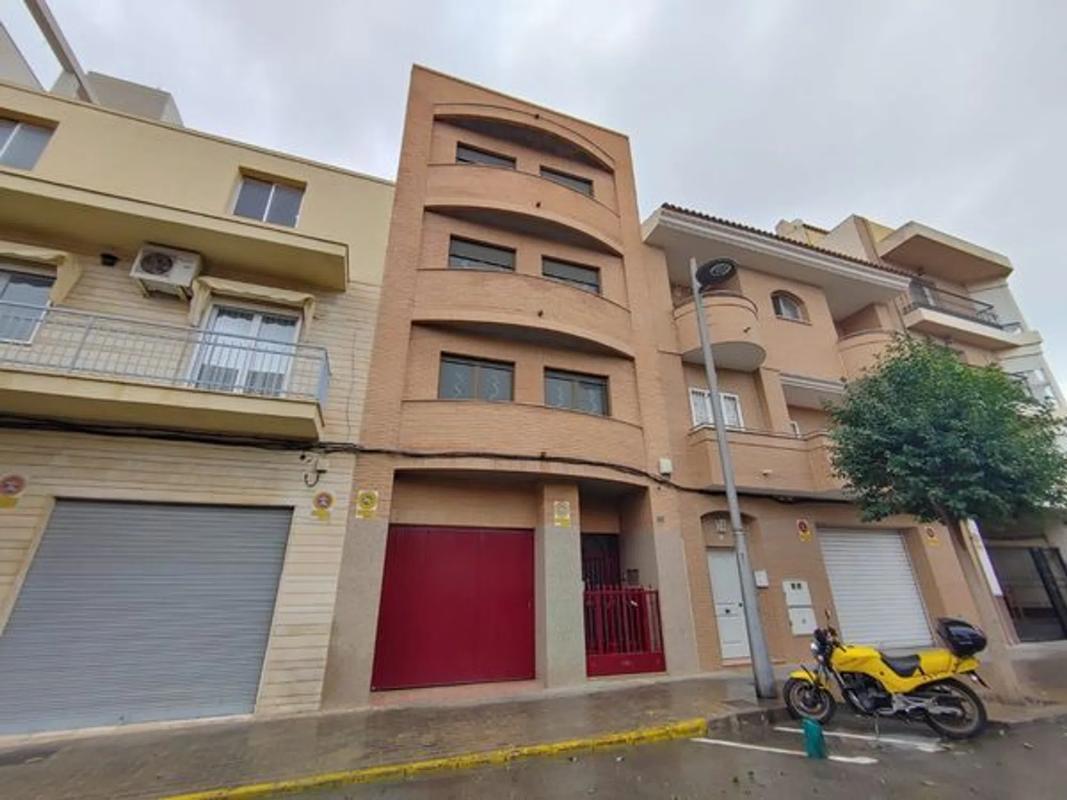 Propiedades en venta y alquiler en España photo 4
