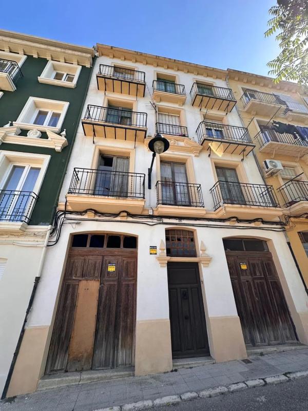 Edificio Residencial de 592m2 en venta en Alcoy / Alcoi photo 2