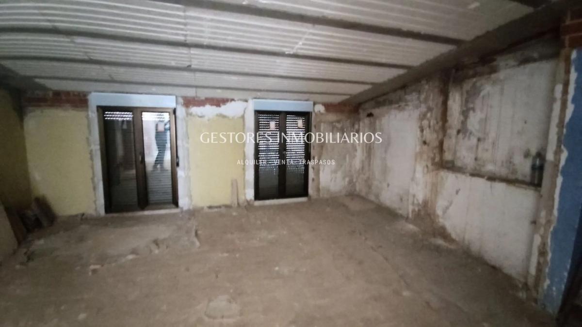 Budynek Mieszkalny o powierzchni 800m2 na sprzedaż w Alcoy photo 3