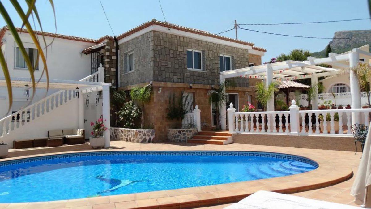 Propiedades en venta y alquiler en España photo 1