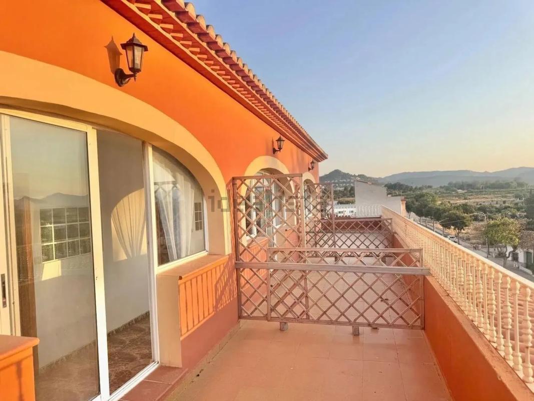 Propiedades en venta y alquiler en España photo 2