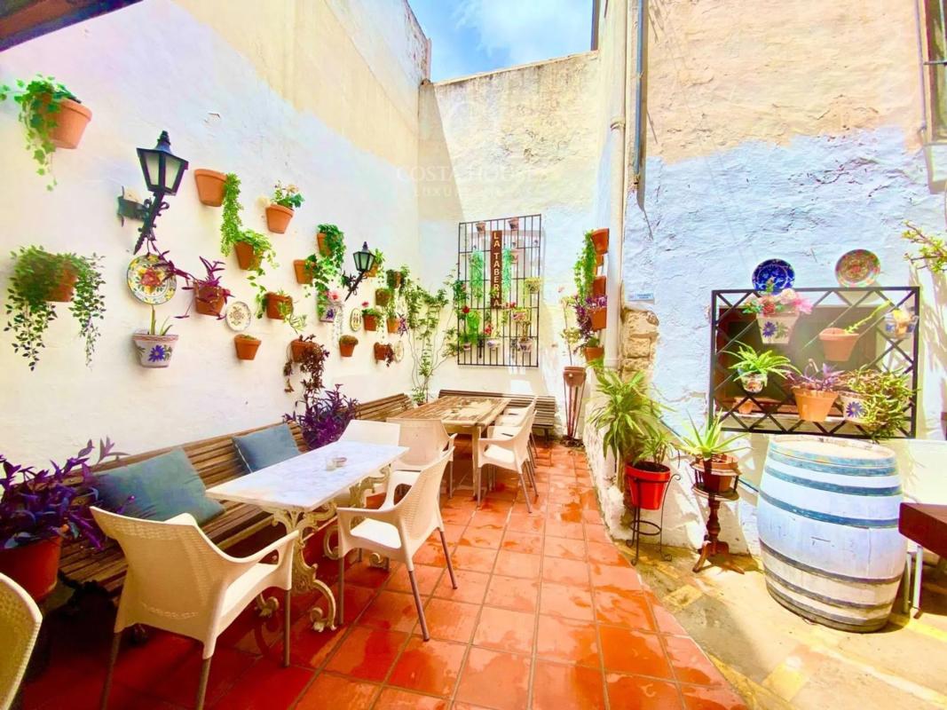 Propiedades en venta y alquiler en España photo 1