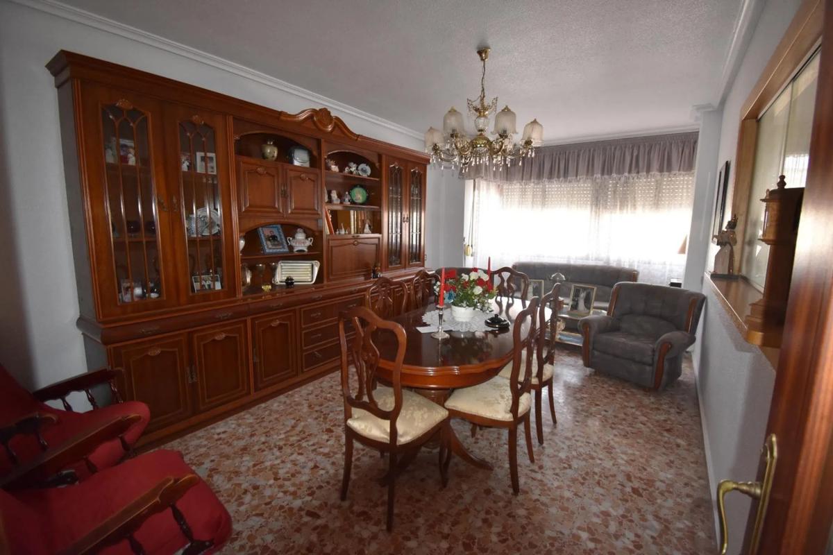 Propiedades en venta y alquiler en España photo 2