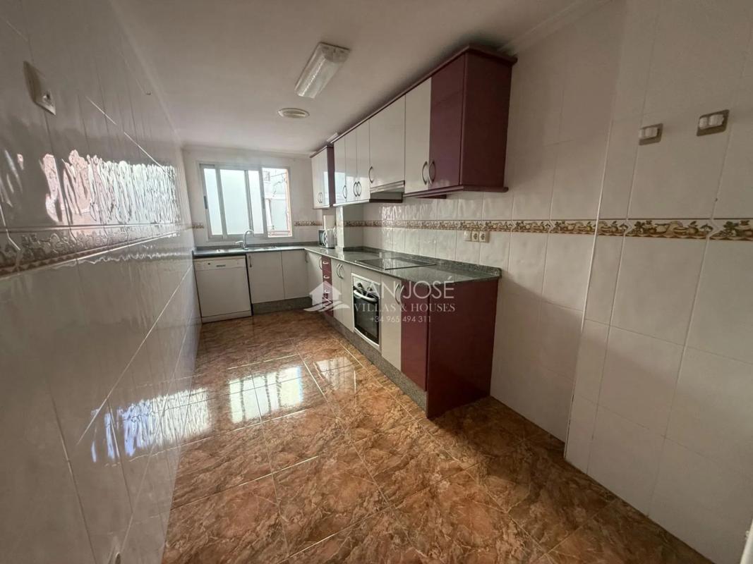 Продажа квартиры на Albatera, Албате́ра
photo 3