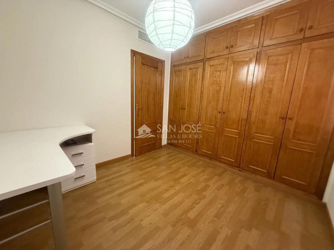 Продажа квартиры на Albatera, Албате́ра
photo 5