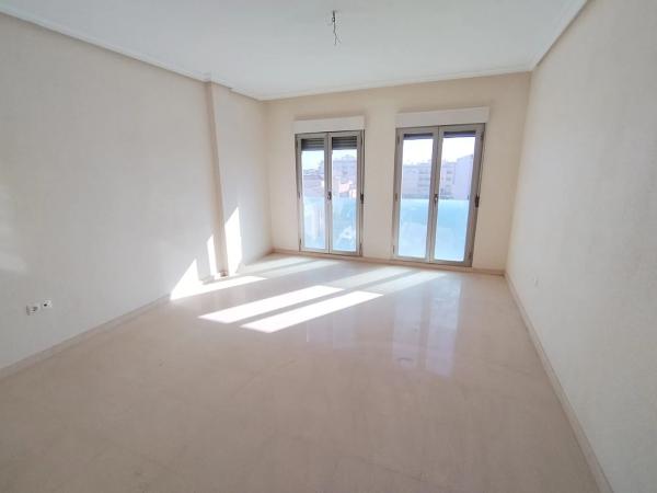 Квартира на продажу на  Calle Doctor Gregorio Marañón, Албате́ра photo 2