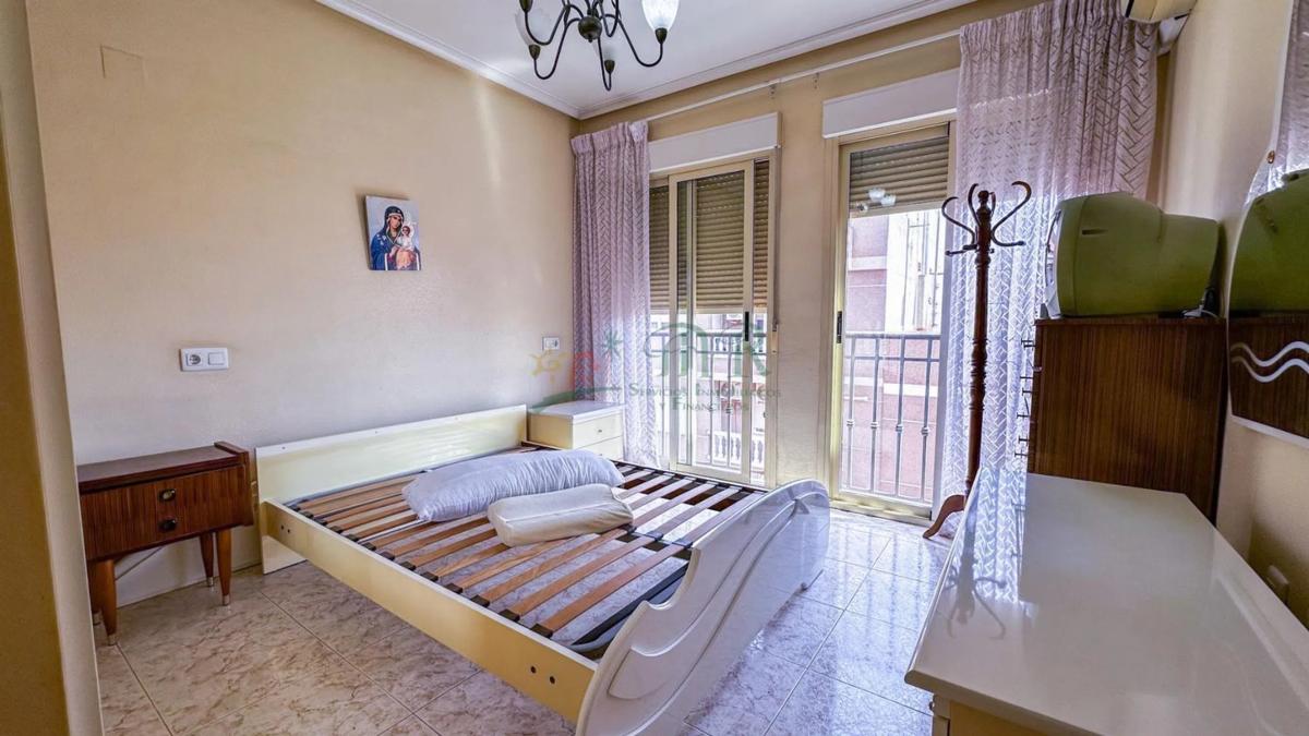Sale of apartment in Calle Mayor, Almoradí
photo 1