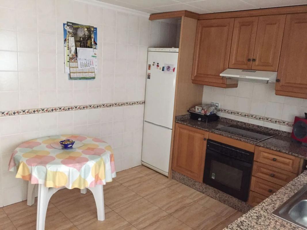 Продажа квартиры на Calle Miguel Hernández, 76, Бенехусар
photo 1