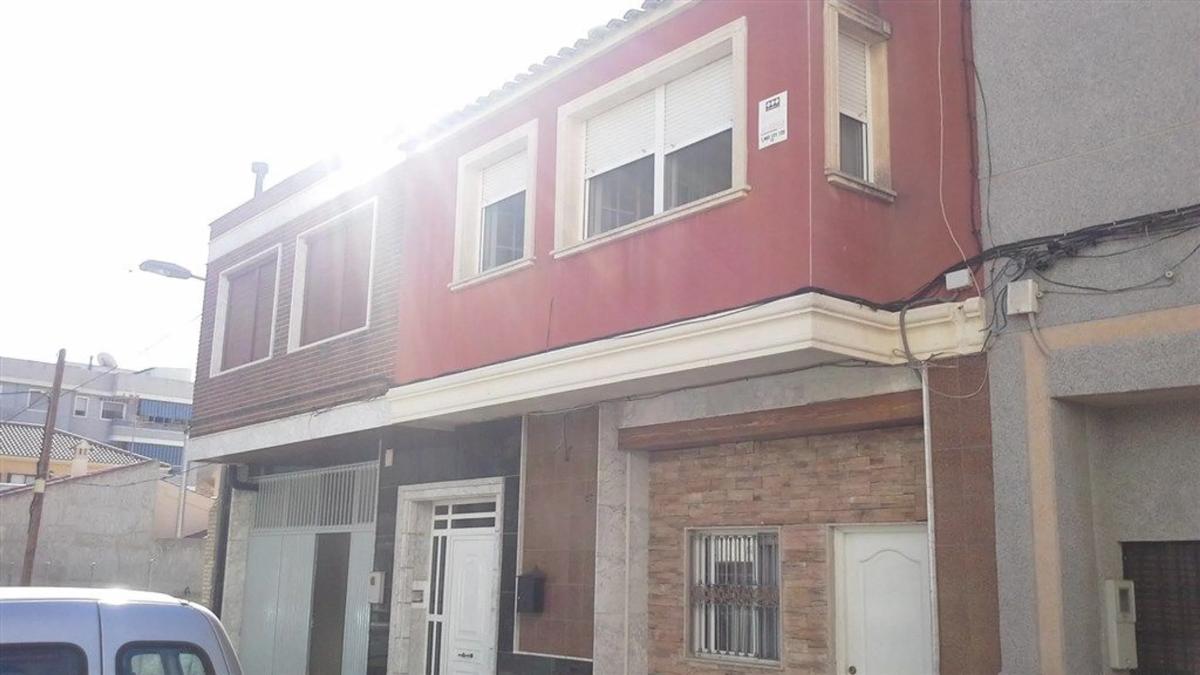 Venta de piso en Calle Aureliano Díaz, Bigastro
photo 1