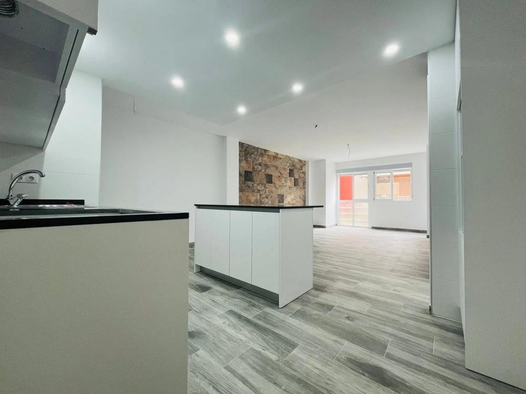 Продажа квартиры на Calle Moreal, Бигастро
photo 4