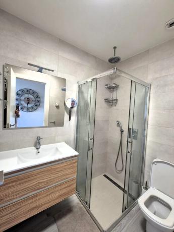 Apartment for sale in Avenida del Puerto, Guardamar del Segura thumbnail 2
