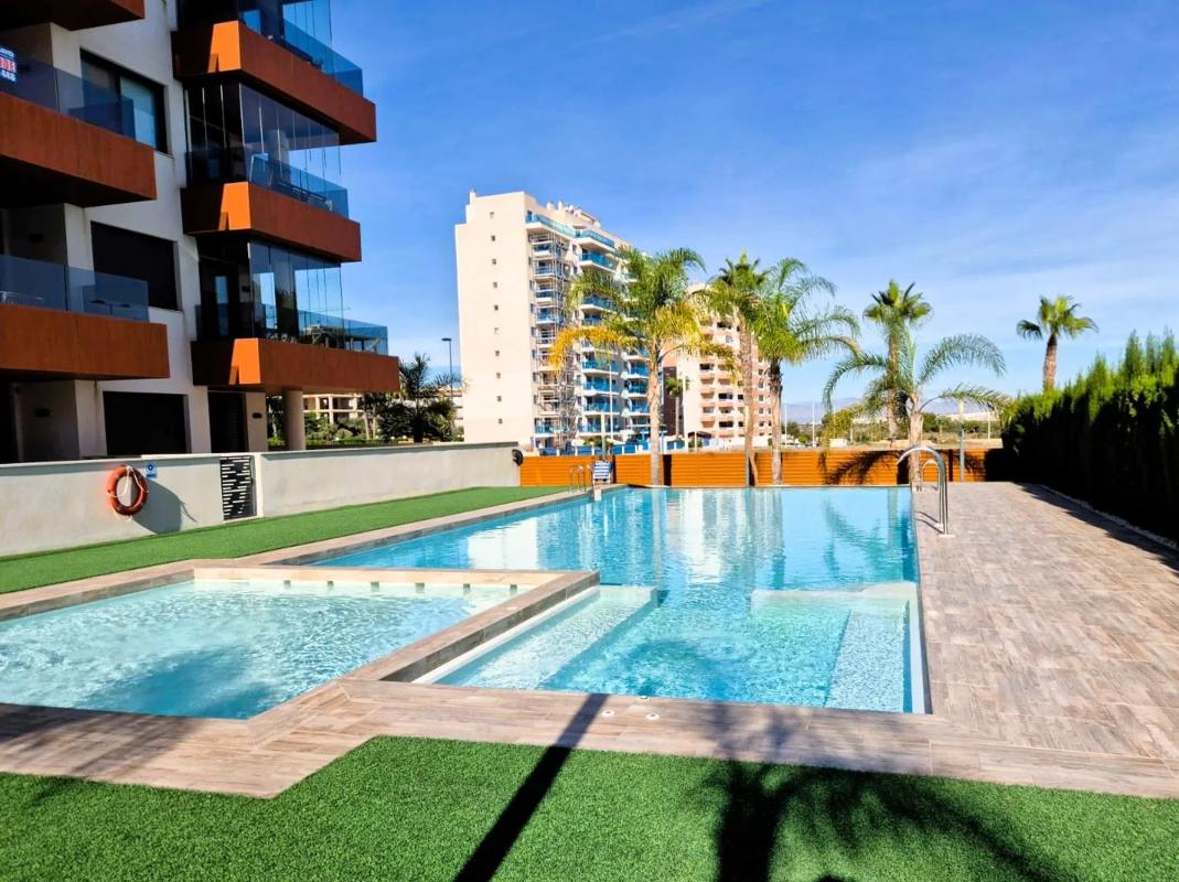 Venta de piso en Avenida del Puerto, Guardamar del Segura
 photo 5