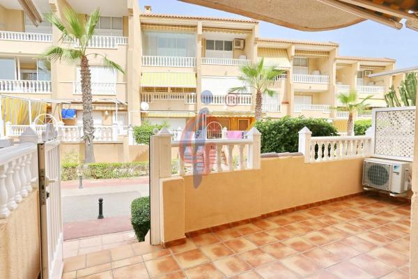 Piso en venta en Avenida de Cervantes, 67, Guardamar del Segura
 photo 1