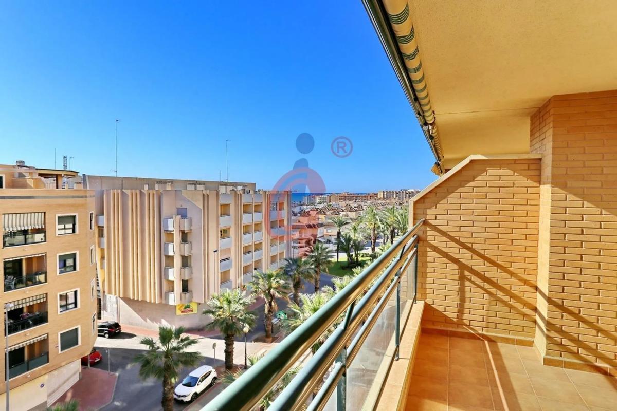 Venta de piso en Puerta de Damasco, 2, Guardamar del Segura
photo 2