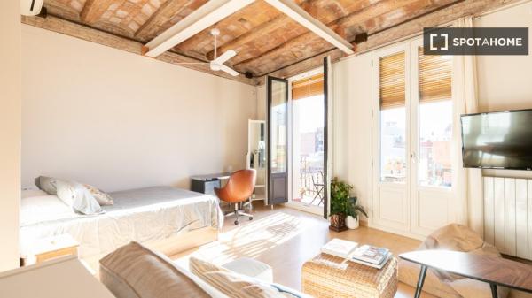 Apartment for rent in Carrer de Galileu 4º 2ª , Barcelona photo 1
