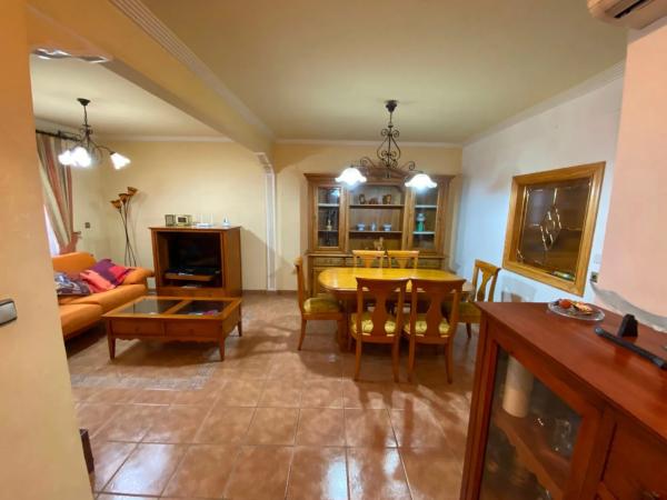 Chalet wolnostojący na sprzedaż w  Calle de Colón, Saks photo 2