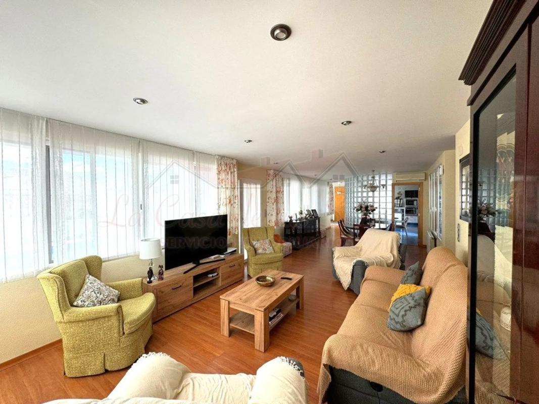 Properties for sale and rent in Spain photo 4