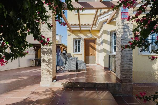 Chalet independiente en venta en Algorfa, Algorfa thumbnail 2