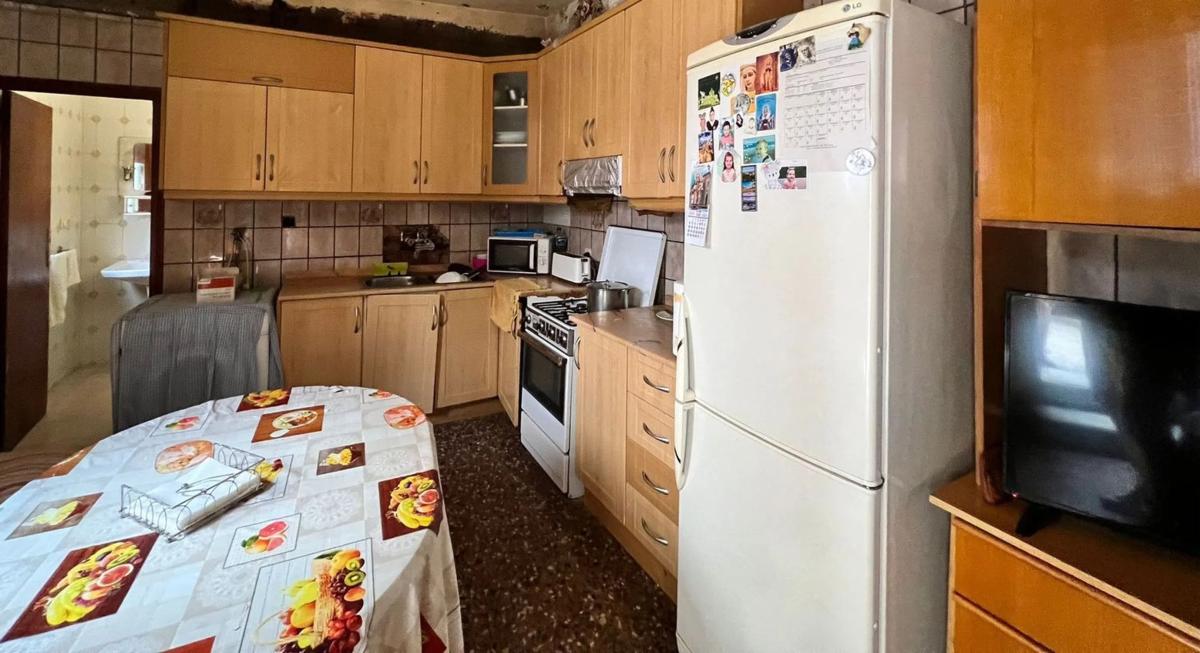 Properties for sale and rent in Spain photo 1