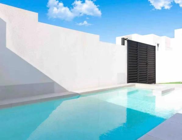 Chalet adosado en avenida Federíco García Lorca thumbnail 1