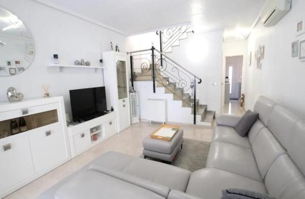 Chalet pareado photo 1