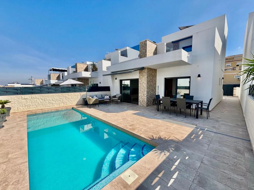 Properties for sale and rent in Spain photo 1