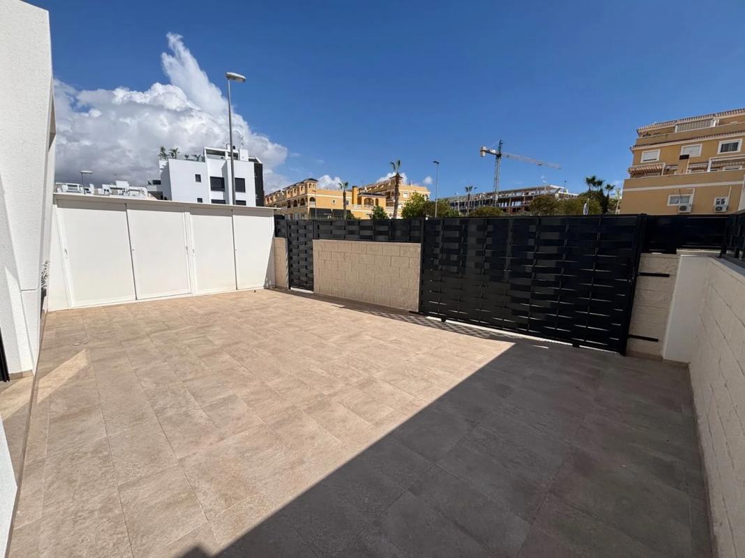 Properties for sale and rent in Spain photo 5