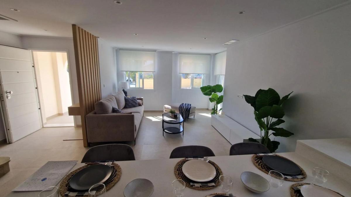Новостройка Chalet adosado en plaza Constitución в Бигастро photo 3