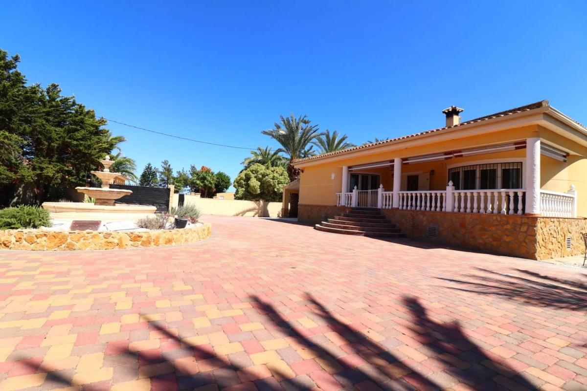 Venta de chalet independiente en Camino de lo Chicharra, 43, Catral
photo 4