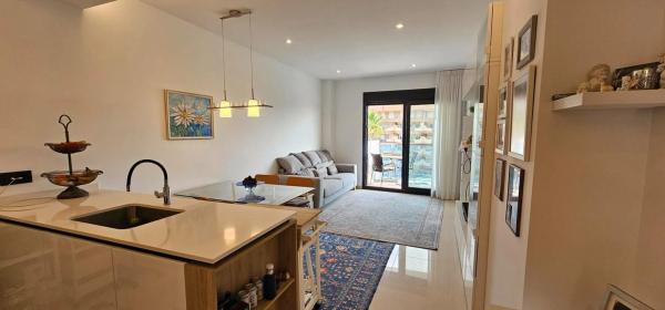 Apartment for sale in Guardamar Playa, Guardamar del Segura thumbnail 1