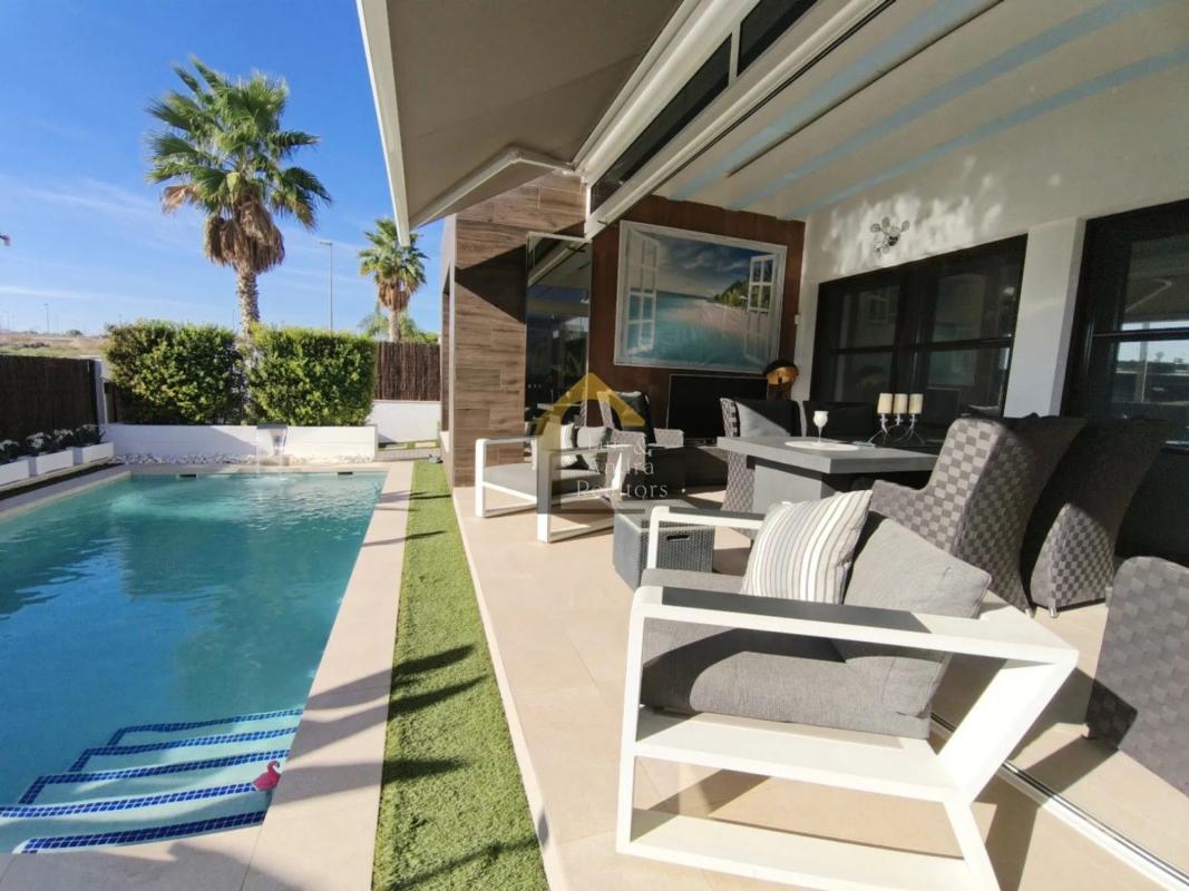 Venta de chalet independiente en Desamparados-Hurchillo-Torremendo, Orihuela
 photo 5