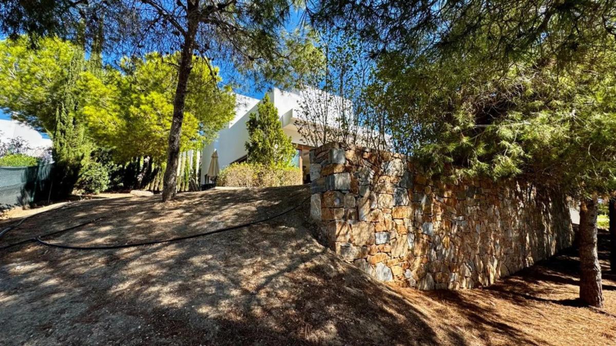 Продажа отдельного шале в Barrio Las Colinas Golf, Ориуэла photo 3