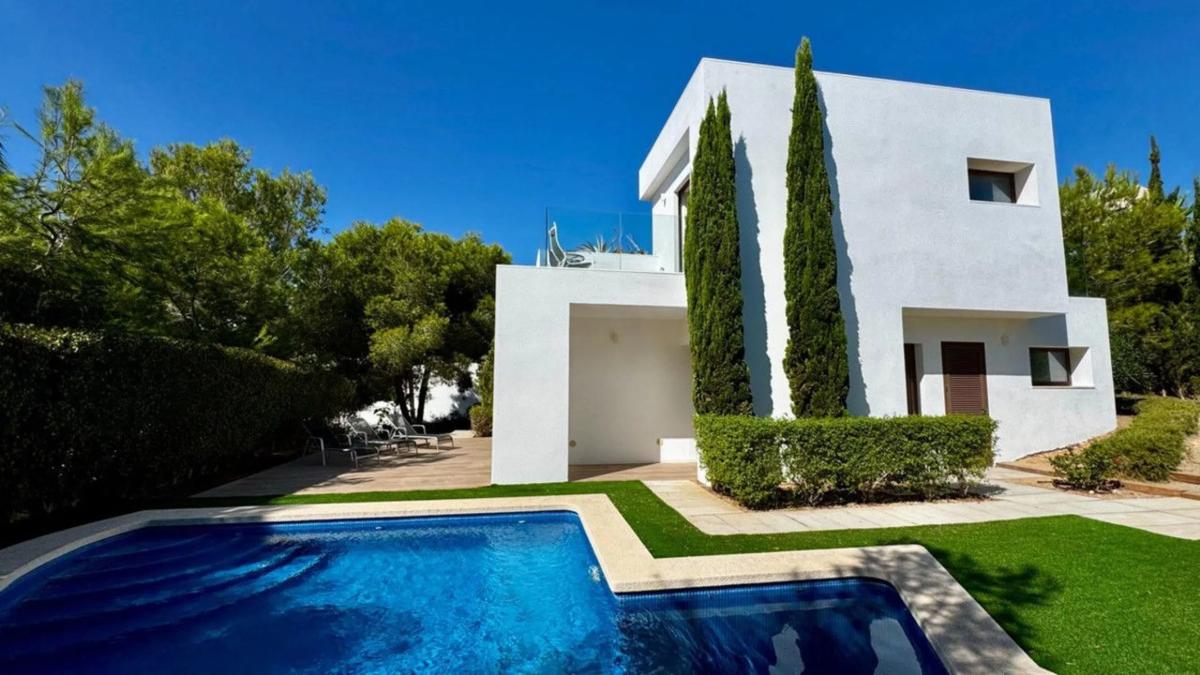 Продажа отдельного шале в Barrio Las Colinas Golf, Ориуэла photo 4