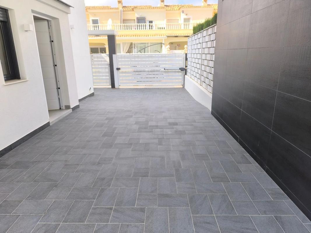 Properties for sale and rent in Spain photo 3