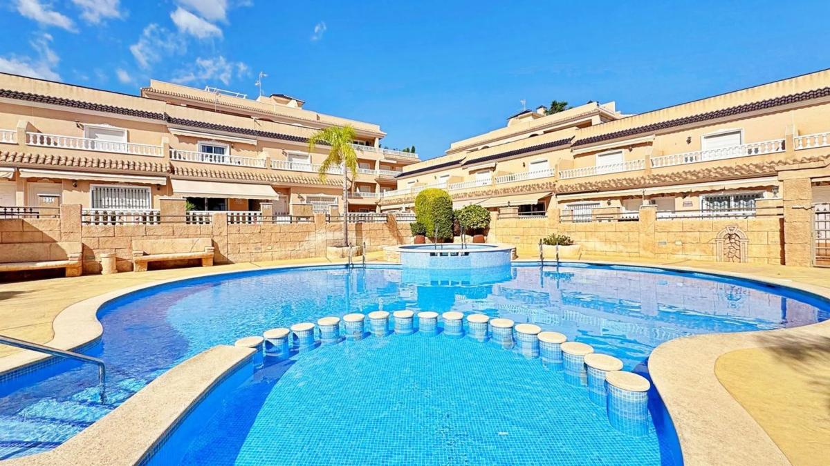 Properties for sale and rent in Spain photo 3