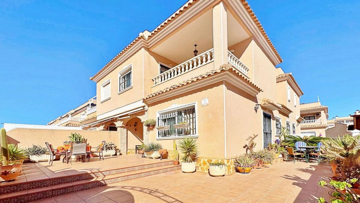 Properties for sale and rent in Spain photo 1