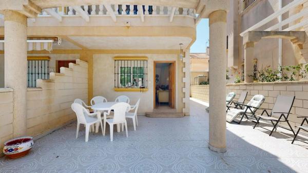 Chalet pareado photo 1