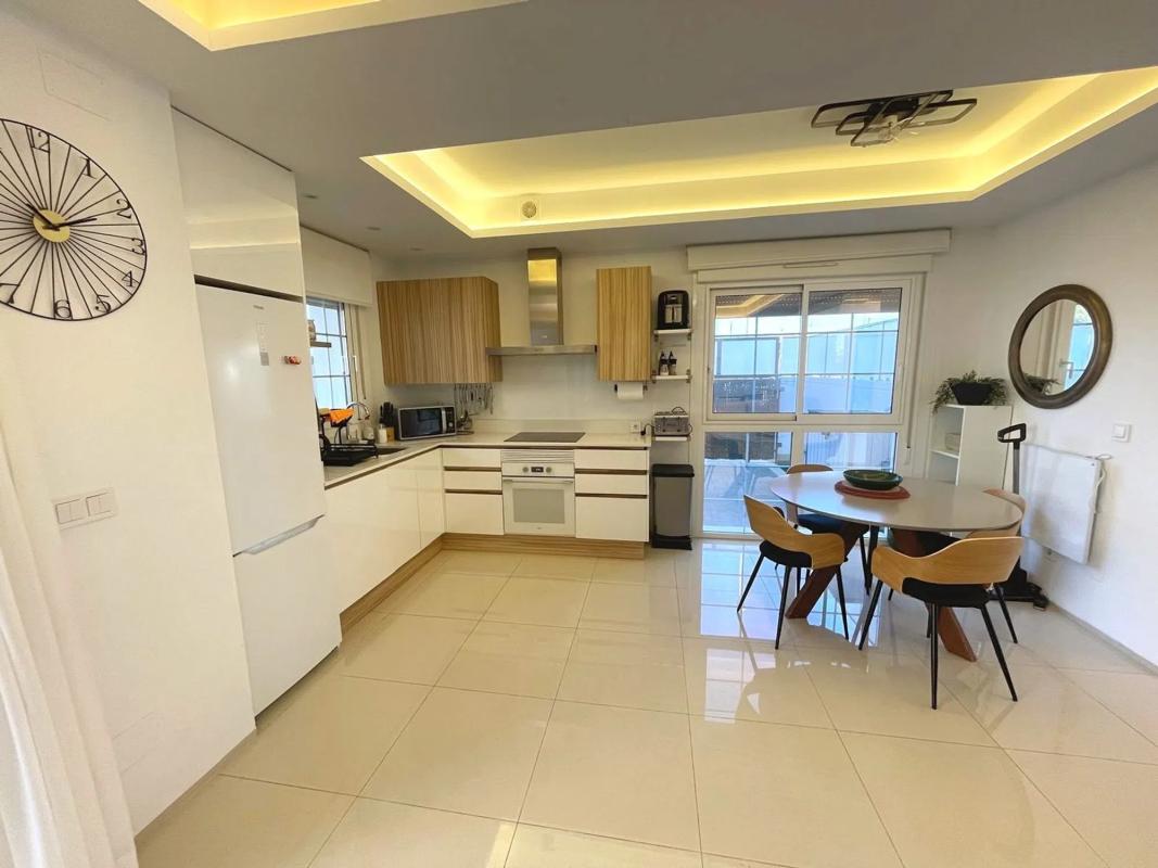Продажа квартиры на Calle Valladolid, Рохалес
photo 4