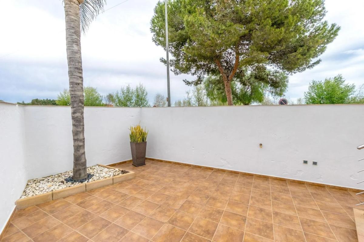 Properties for sale and rent in Spain photo 5