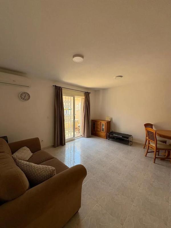 Продажа квартиры на Avenida del Salvador, 92, Рохалес
 photo 4